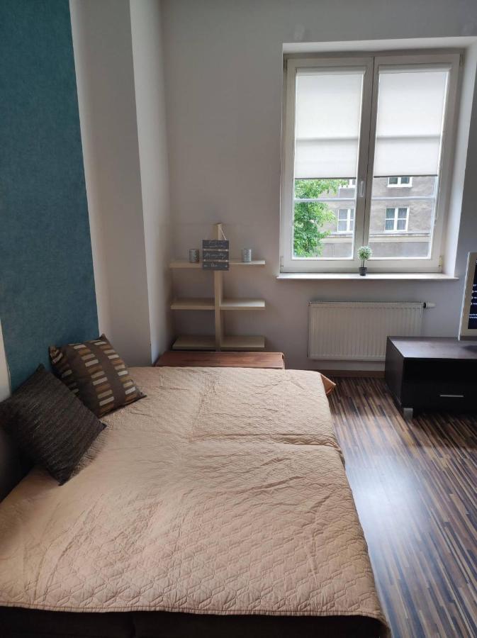 Apartament Przy Fontannie Neptuna Гданьск Экстерьер фото
